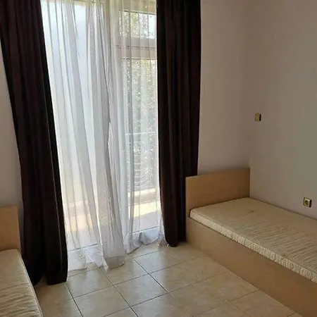 Apartament Beautiful Fully Furnished 2 Bedroom *