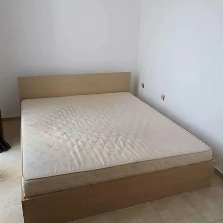 Beautiful Fully Furnished 2 Bedroom Apartament